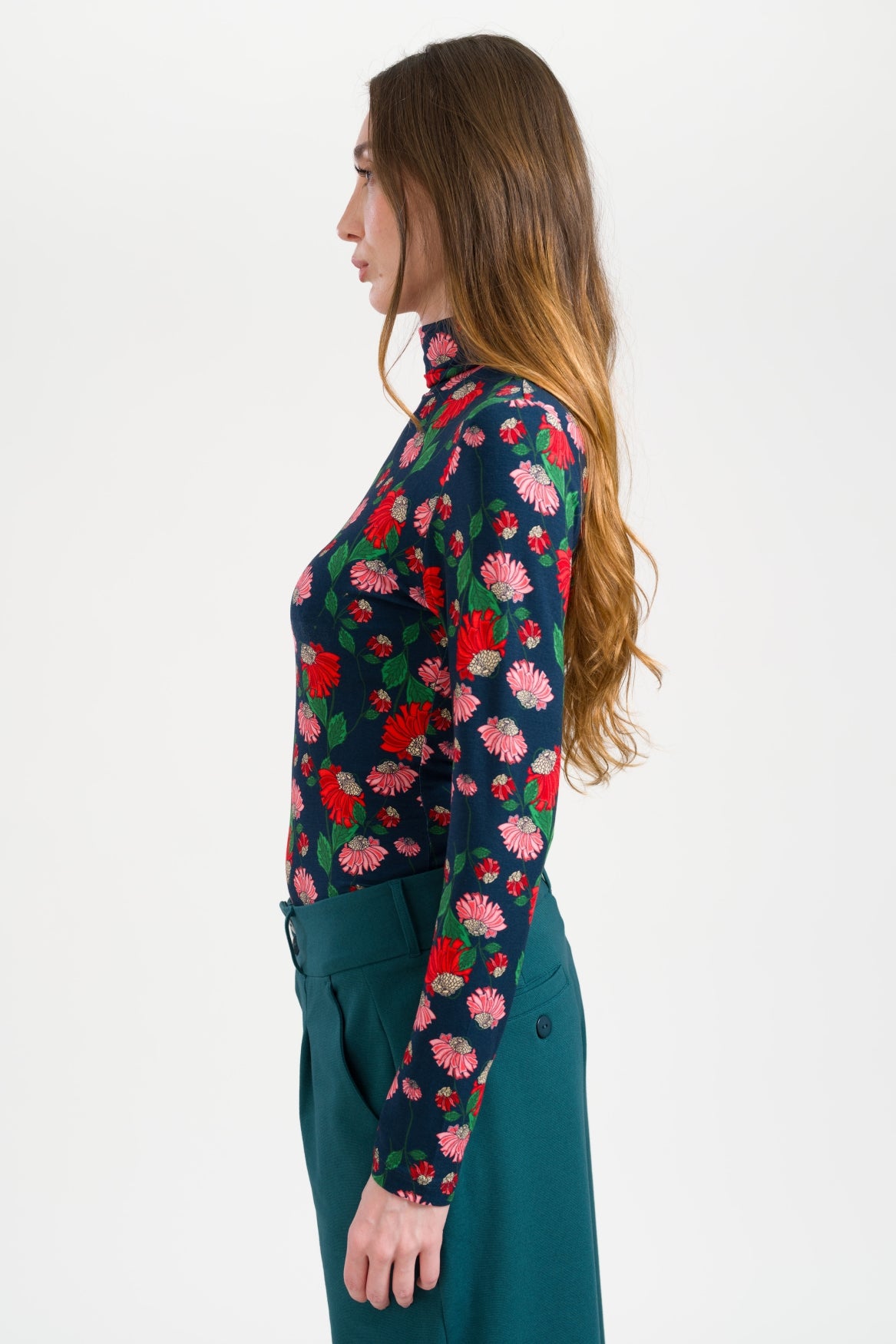 Ruby Top Scarlet Serenade | Navy Peony