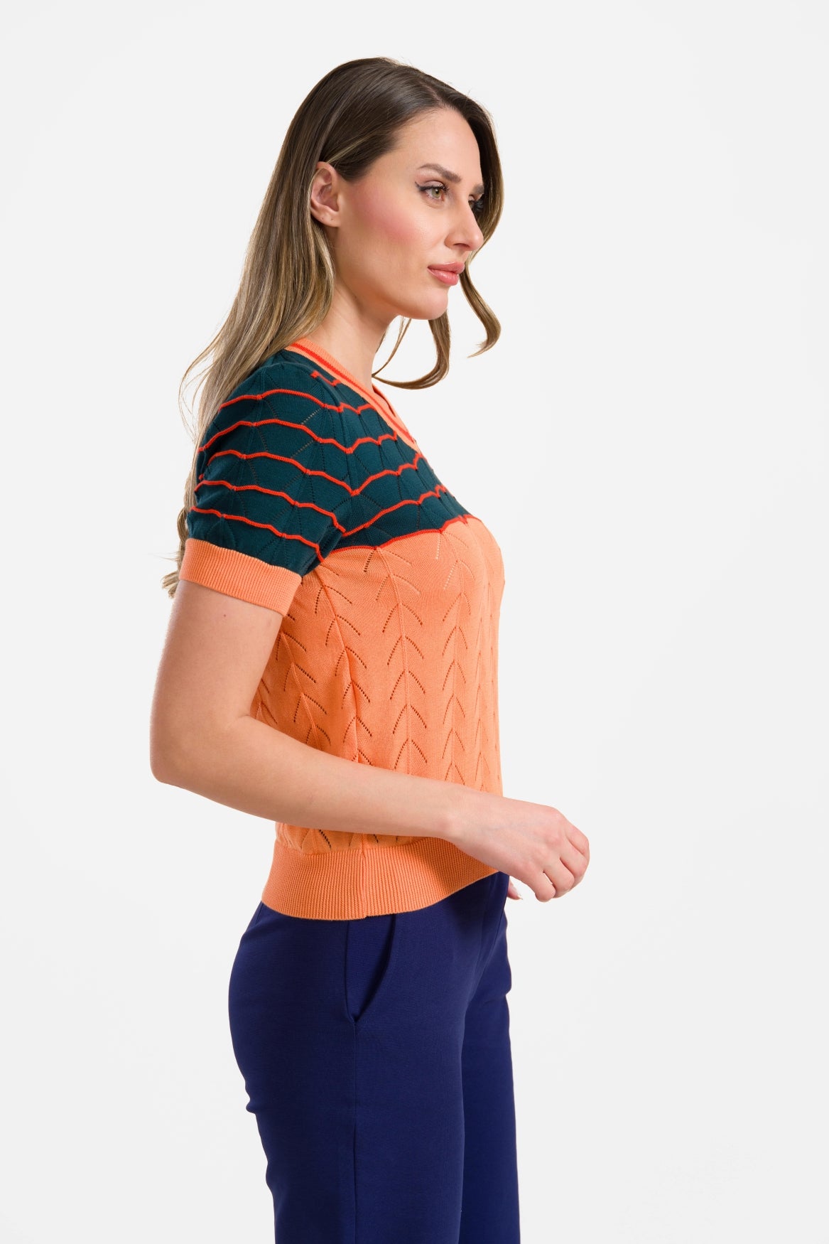Knitted sweater V-neck short sleeve | Apricot